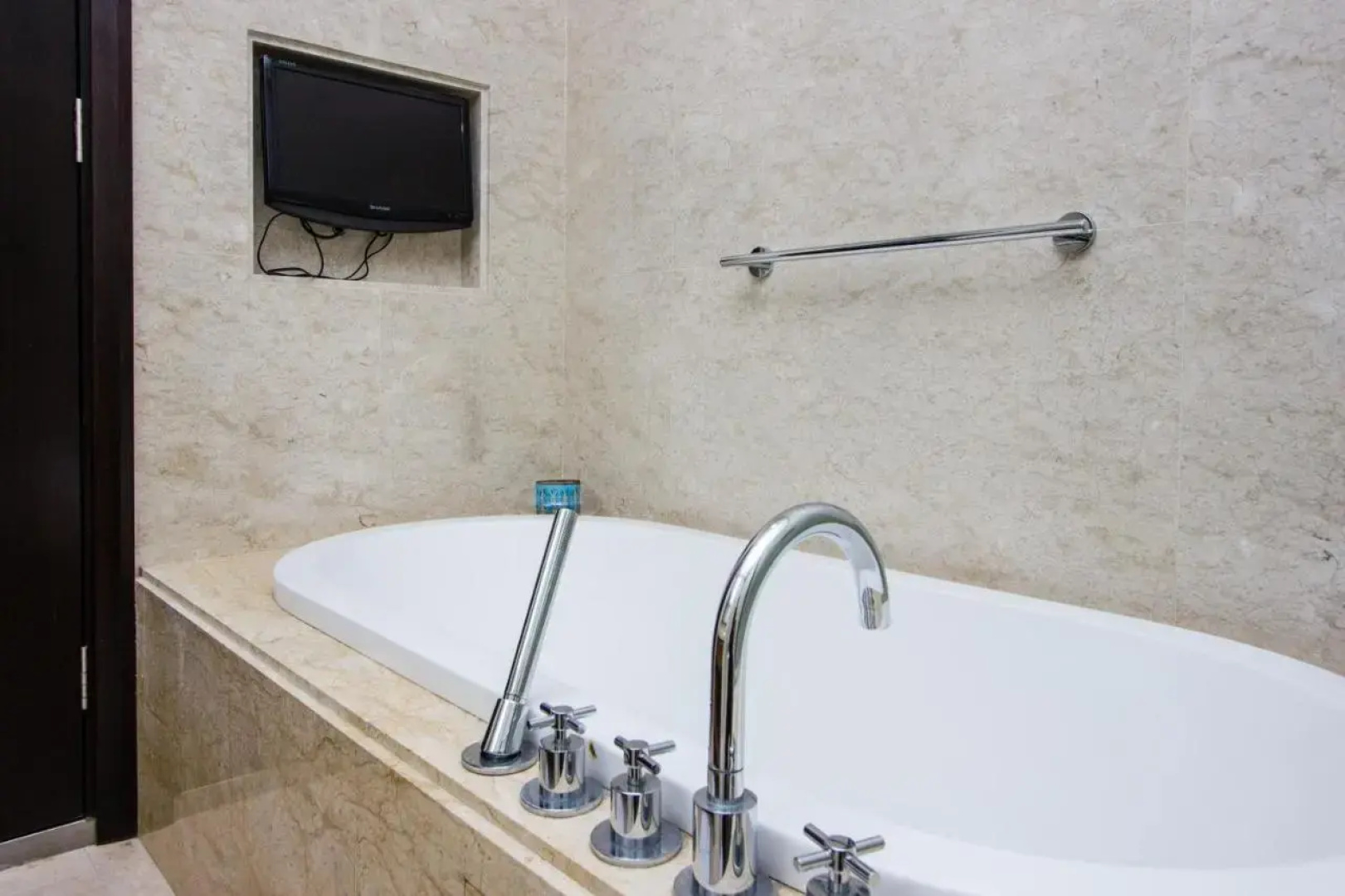 Penhome The Suite Straits Quay