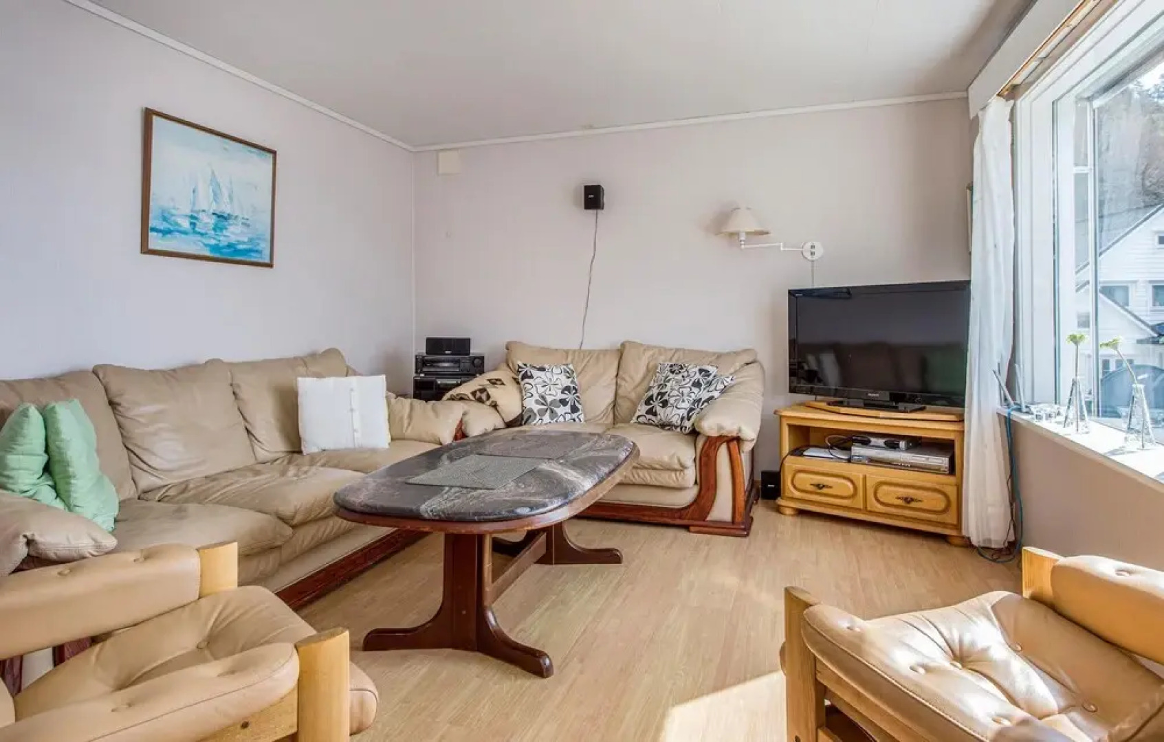 Awesome Home in Strandebarm With 6 Bedrooms and Wifi