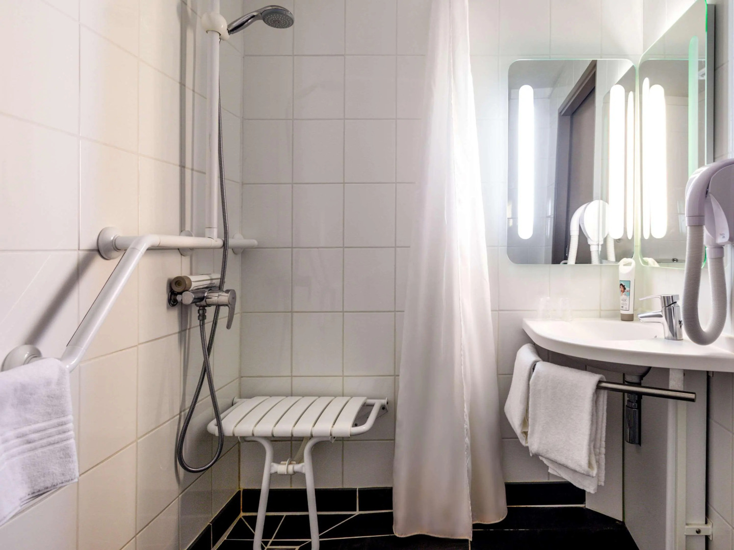 ibis Carcassonne Est La Cité