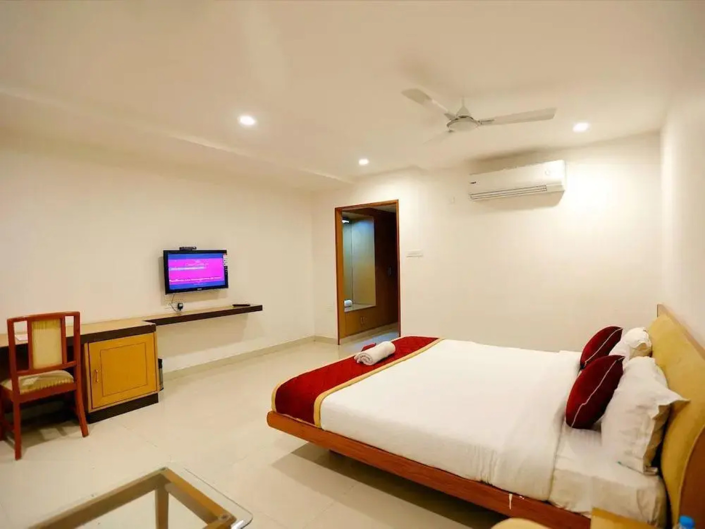 Sybaritic Suites Gachibowli