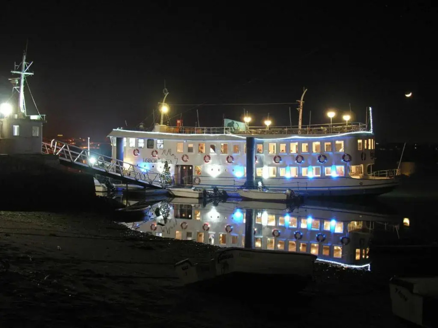 THE BOAT Apartamento Temático