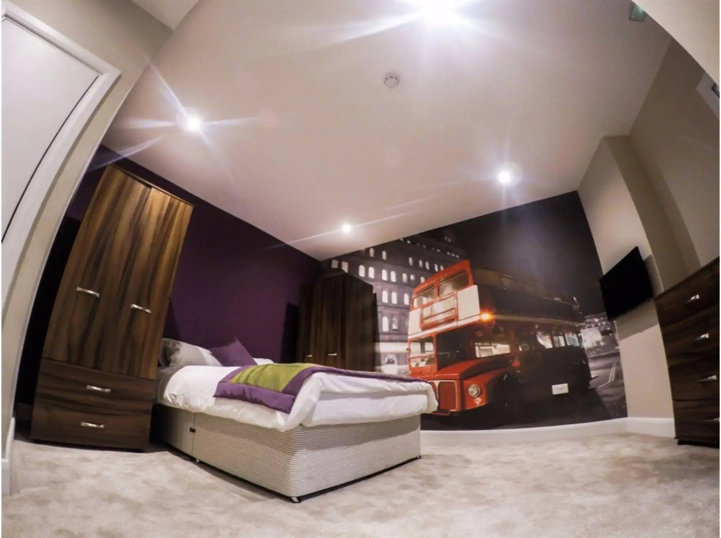 OYO The Arch, Wembly Stadium