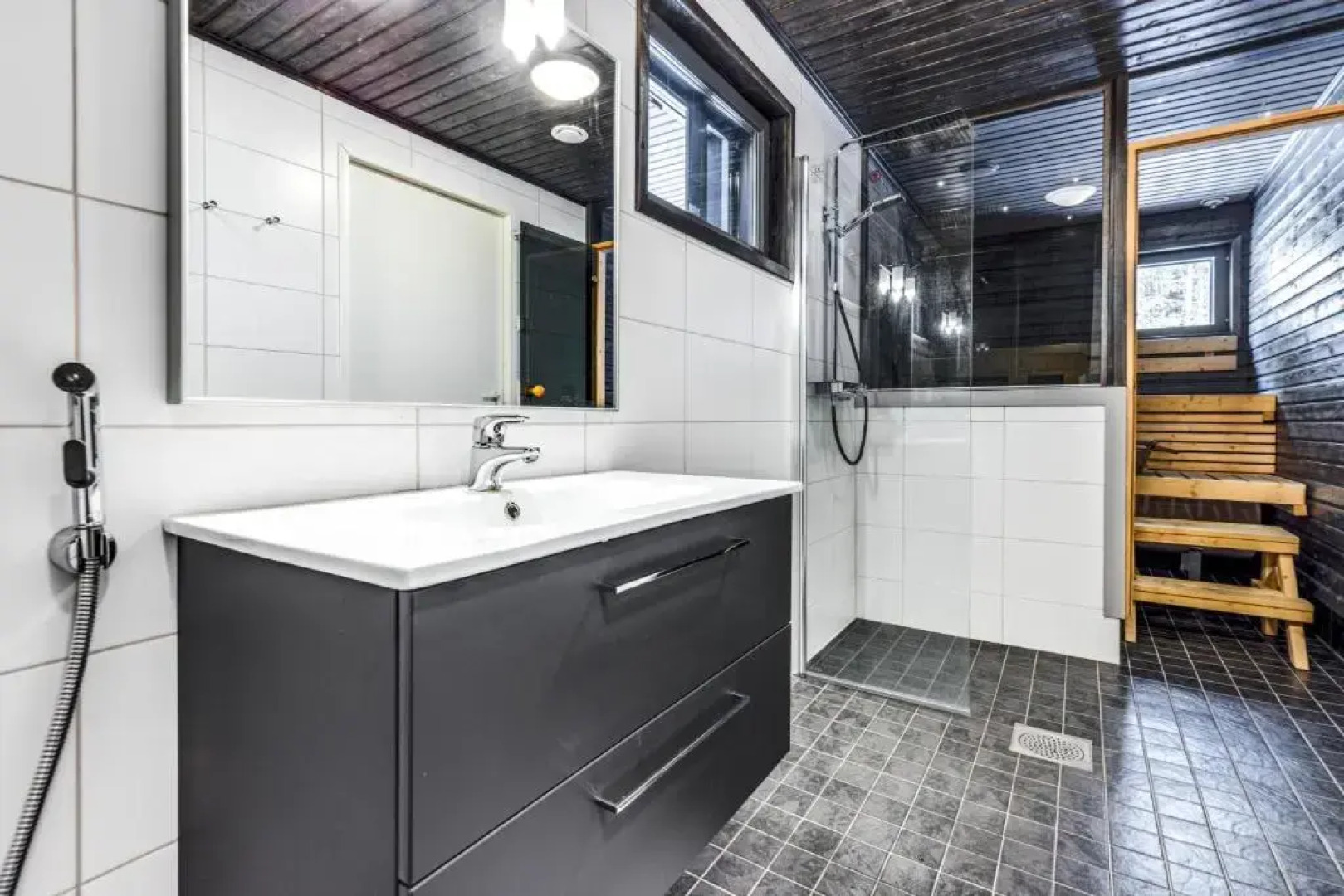 Suomu Chalet - two bedroom and loft for 8