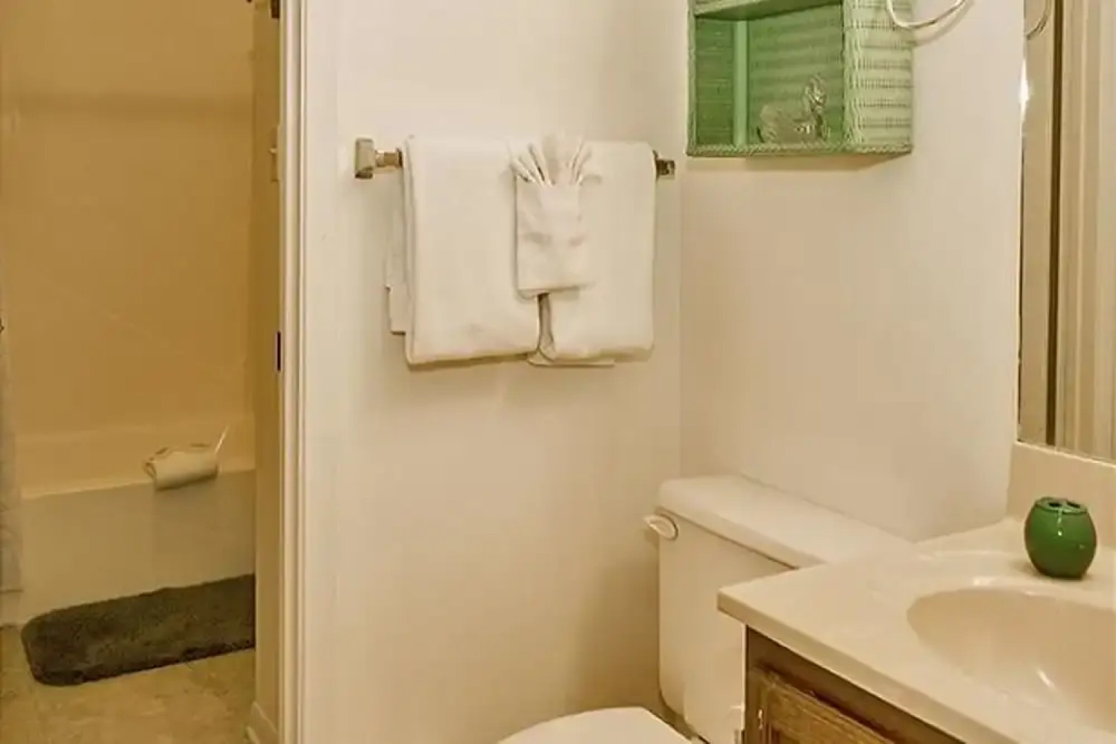 Emerald Shores Resort 2001 627850 by RedAwning