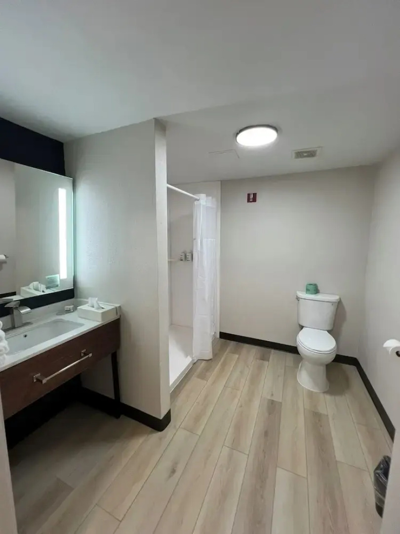 Wingate by Wyndham Dublin Near Claytor Lake State Park