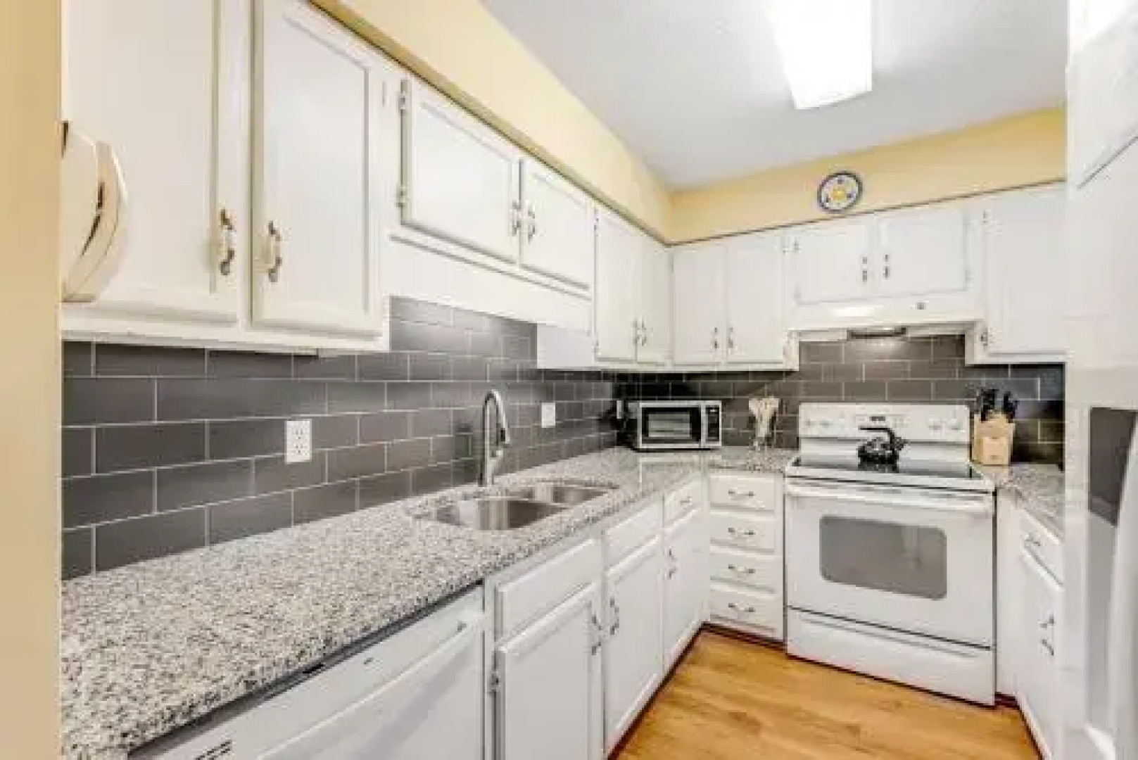 1157 Summerwind Cottage