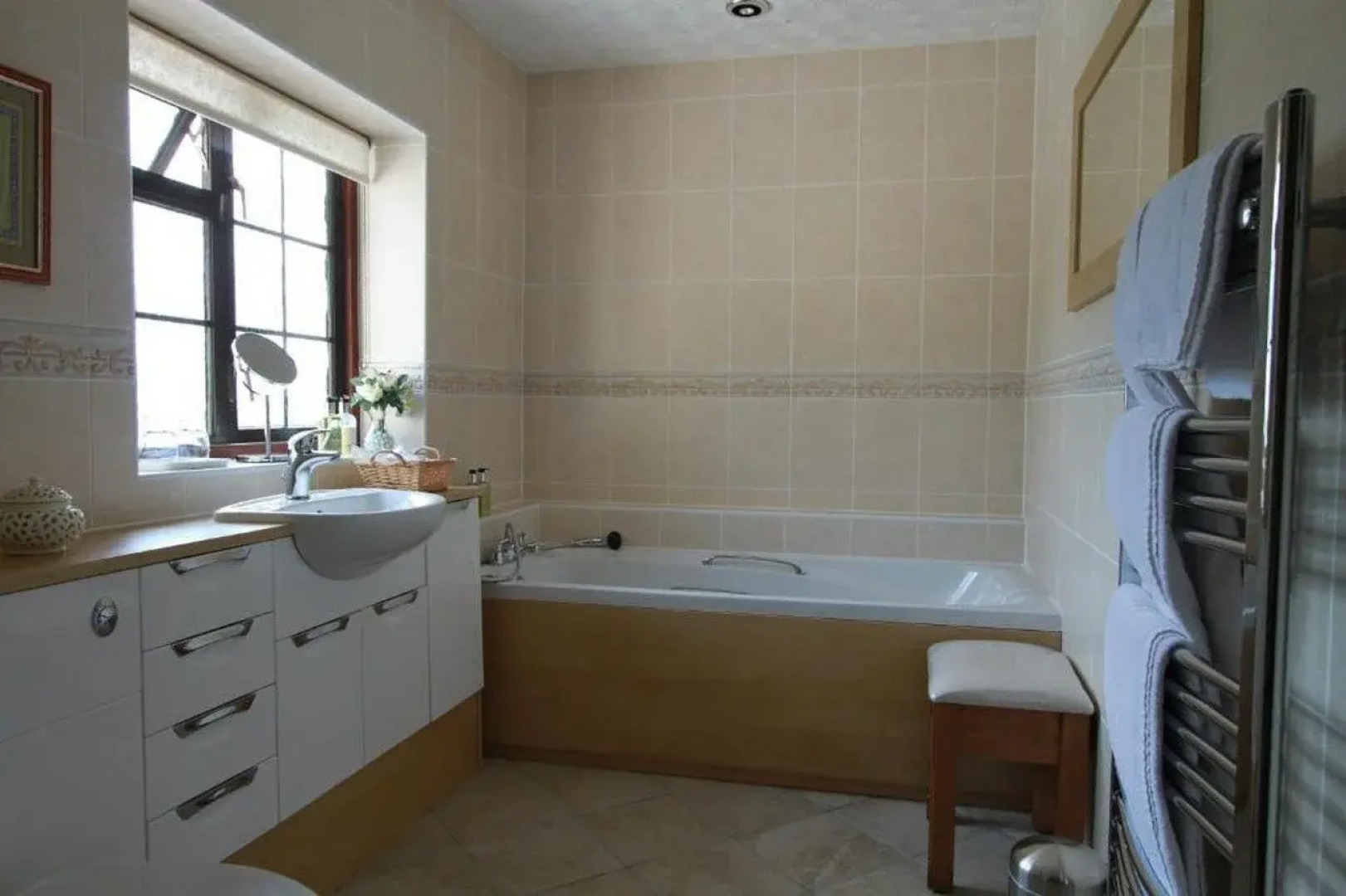 Pointers Guest House