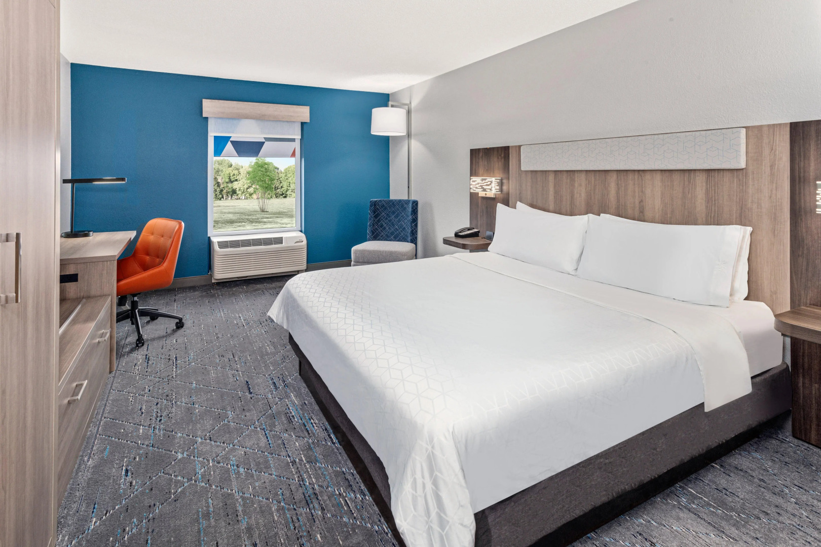 Holiday Inn Express Hotel & Suites Chicago-Algonquin by IHG