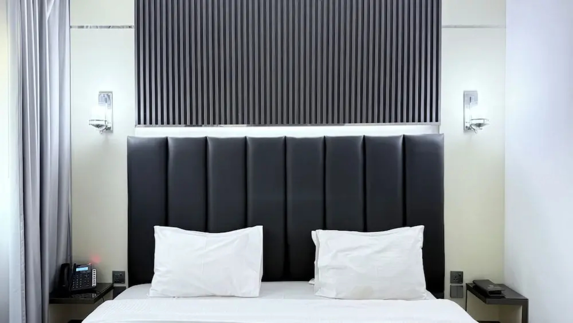 Royal Tulip Dancenter Suites Sharjah