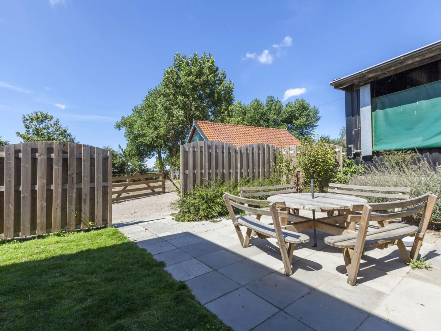 Charming Holiday Home near Beach in Meliskerke