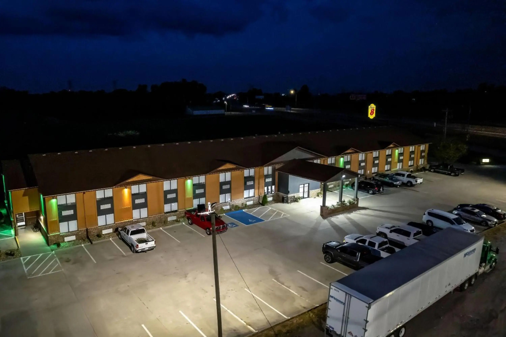 Super 8 by Wyndham Marston