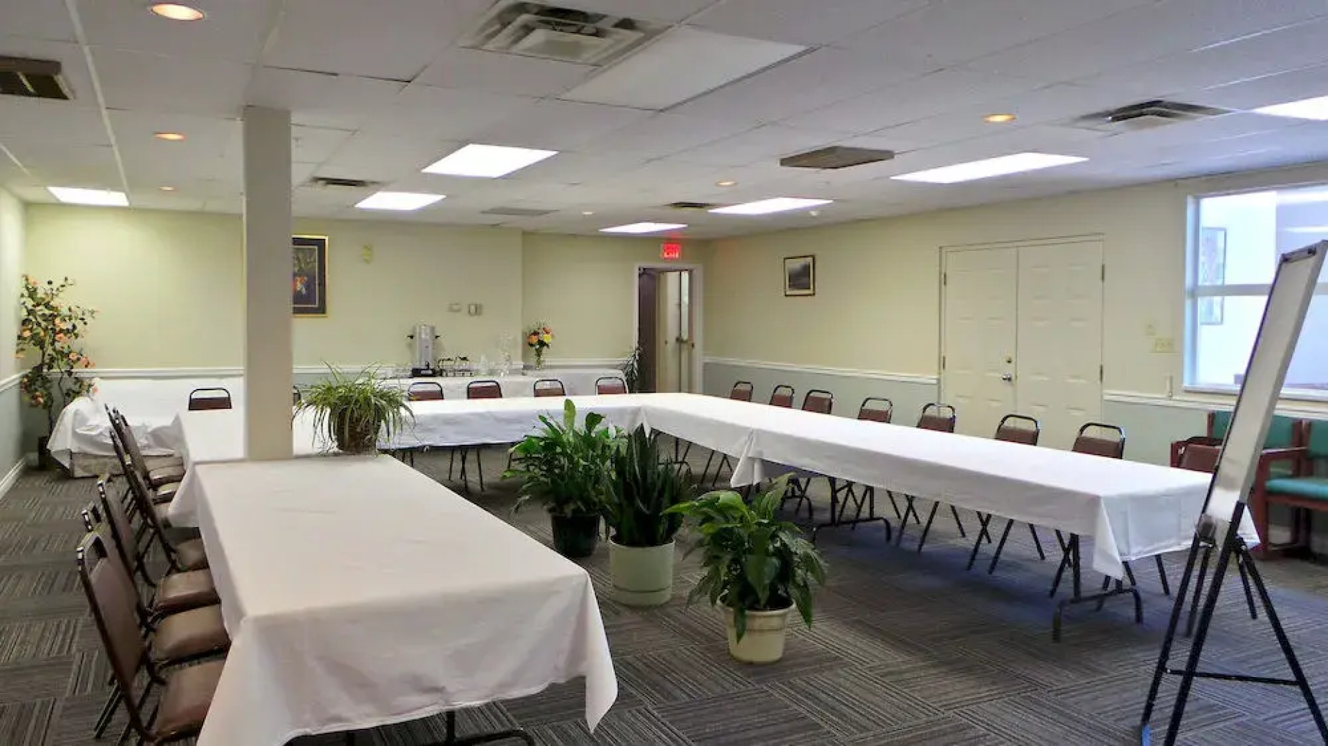 Gibsons Garden Hotel