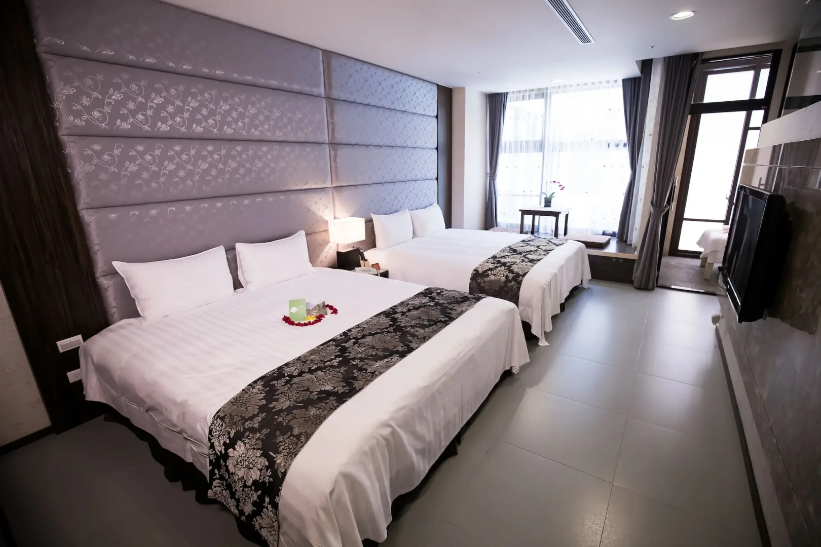 Tai Yi Red Maple Resort