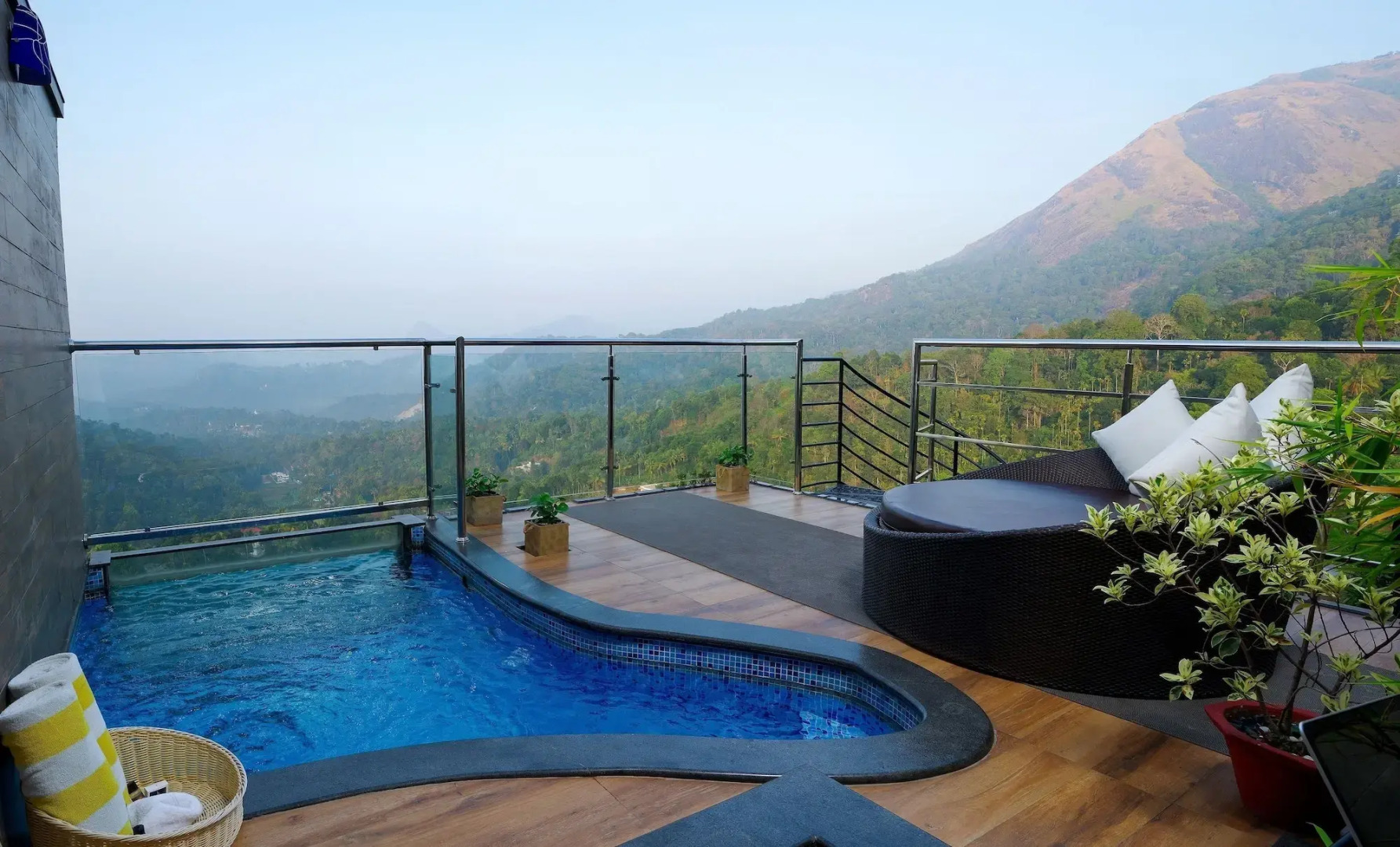 The Panoramic Getaway