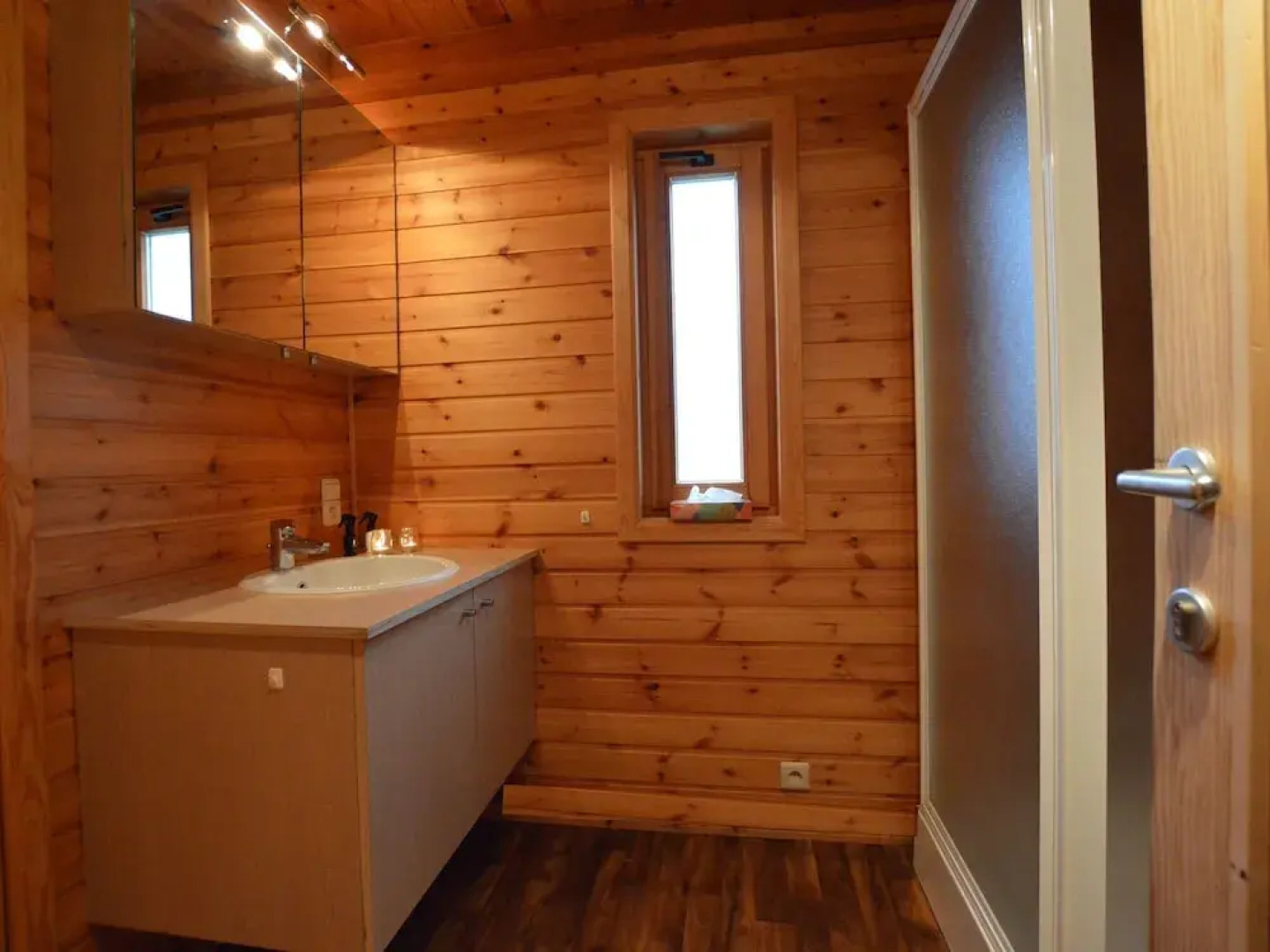 Chalet With Sauna, Fenced Garden and Beautiful Views near Dinant