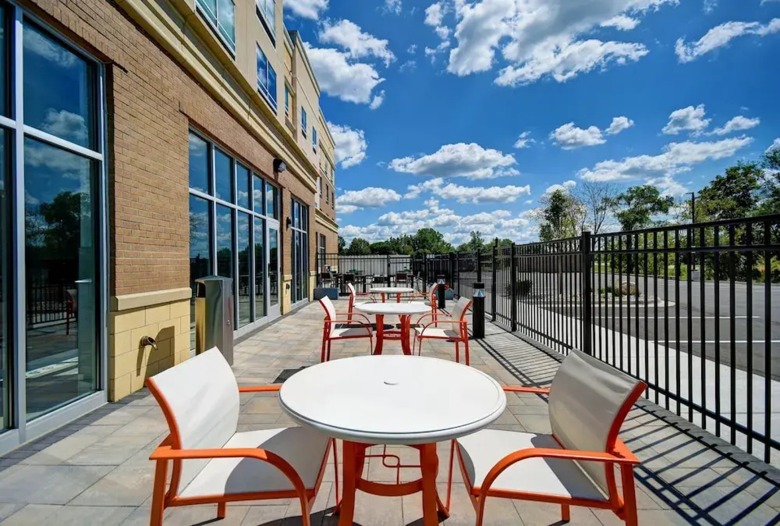 Holiday Inn Grand Rapids North - Walker, an IHG Hotel