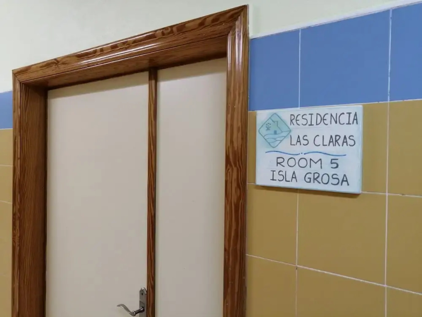 Residencia Las Claras del Mar Menor - Hostel