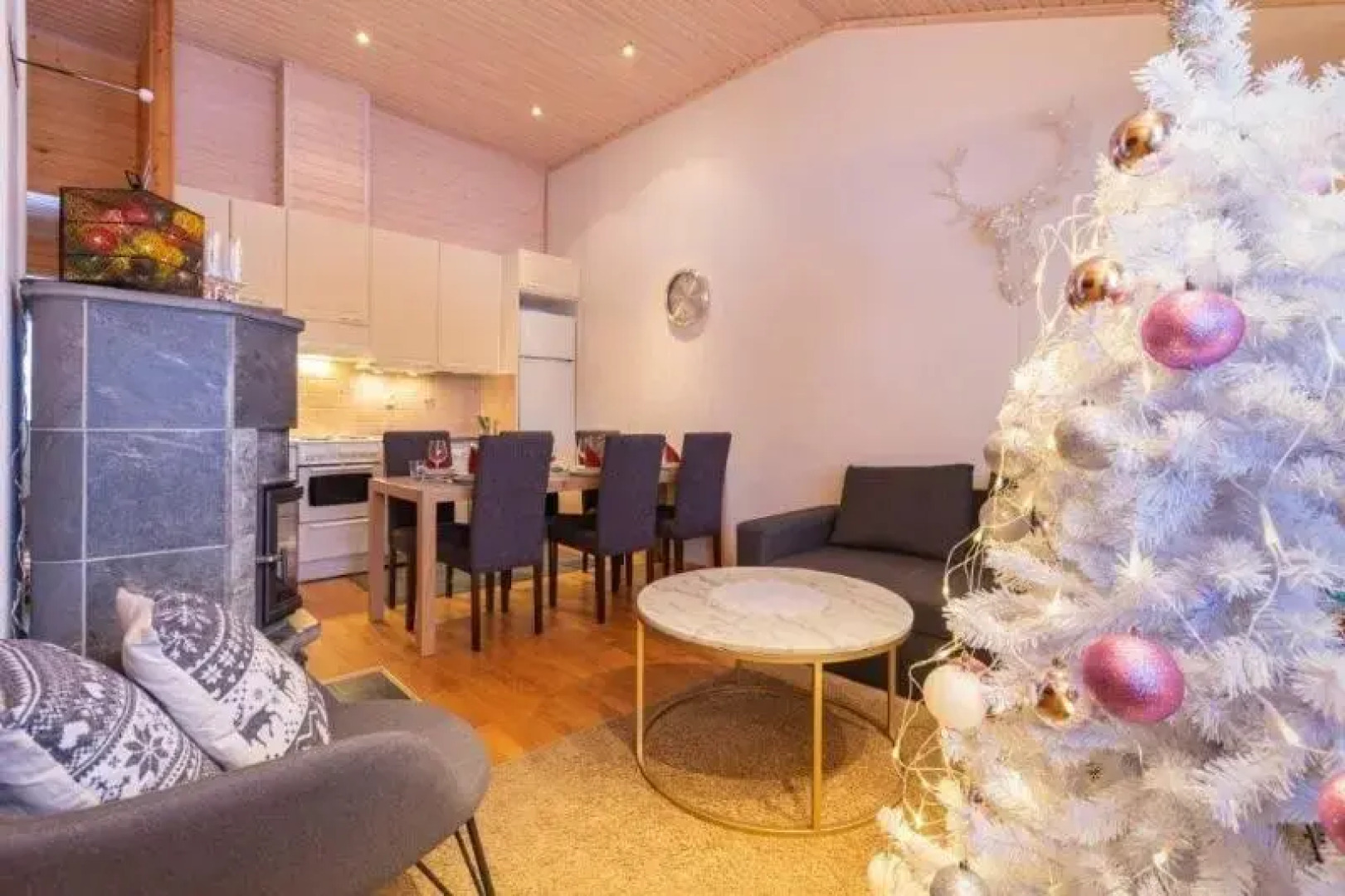 Kuukkeli Apartments Suite