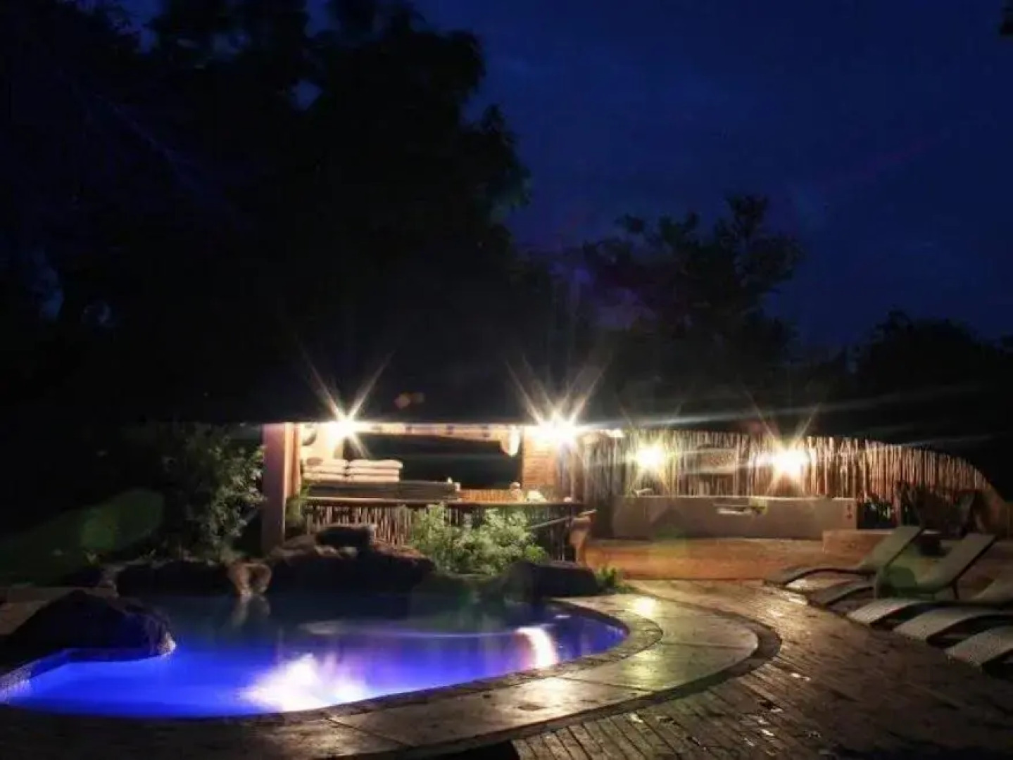 nDzuti Safari Camp
