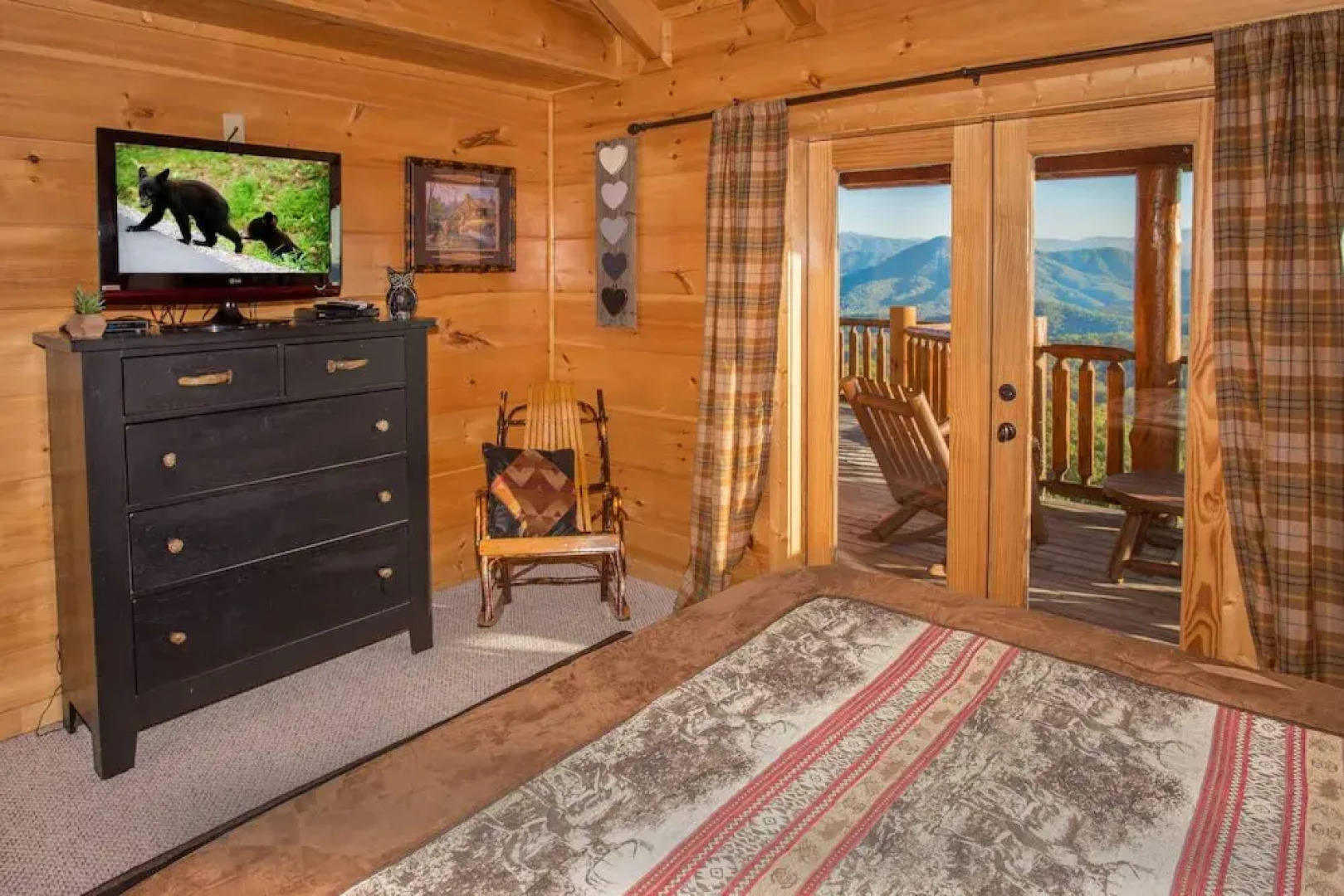 Where Eagles Fly - 4 Br Cabin