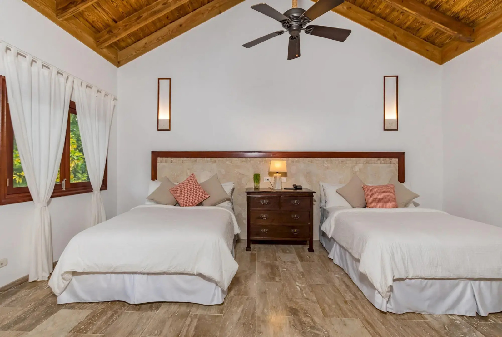 Casa de Campo Villa Luxurious Property up to 12 People With Pool Jacuzzi BBQ Golf