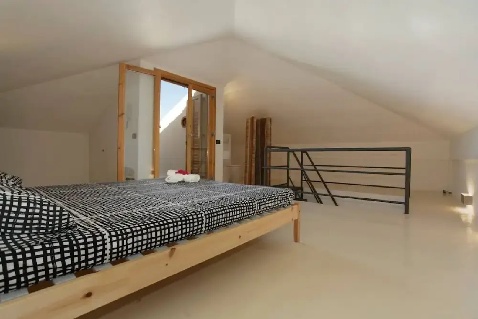 Villa With Pool Garden Near The Sea