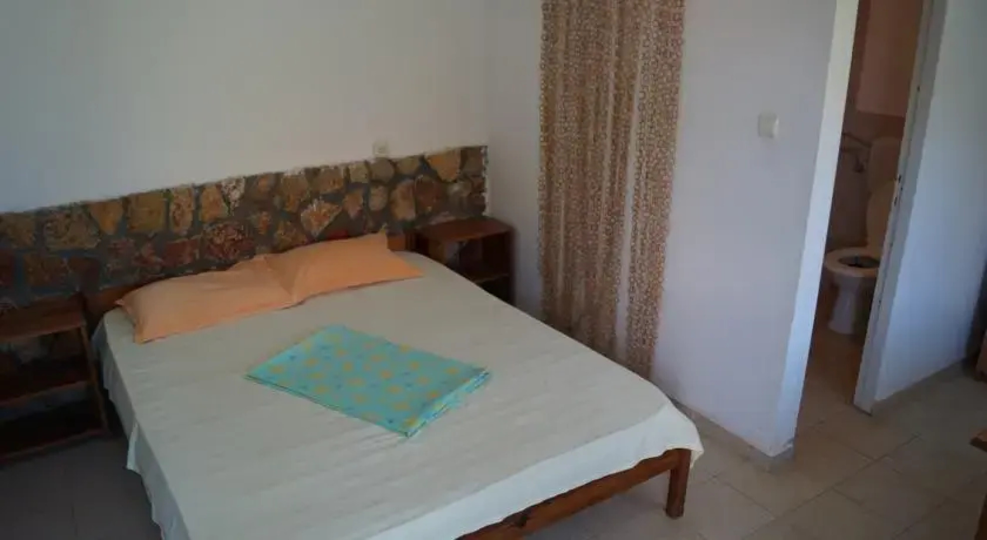 Pura Vida Breeze Hostel