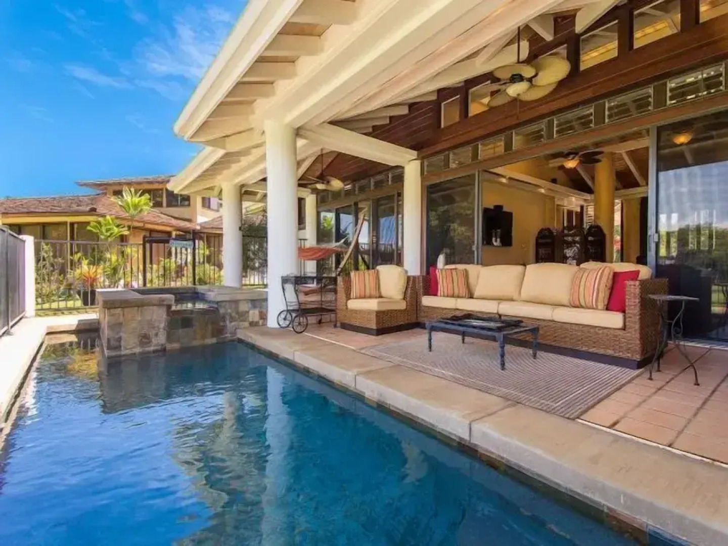 Rate Elegant Home With hot tub and Pool on Makai Golf Course