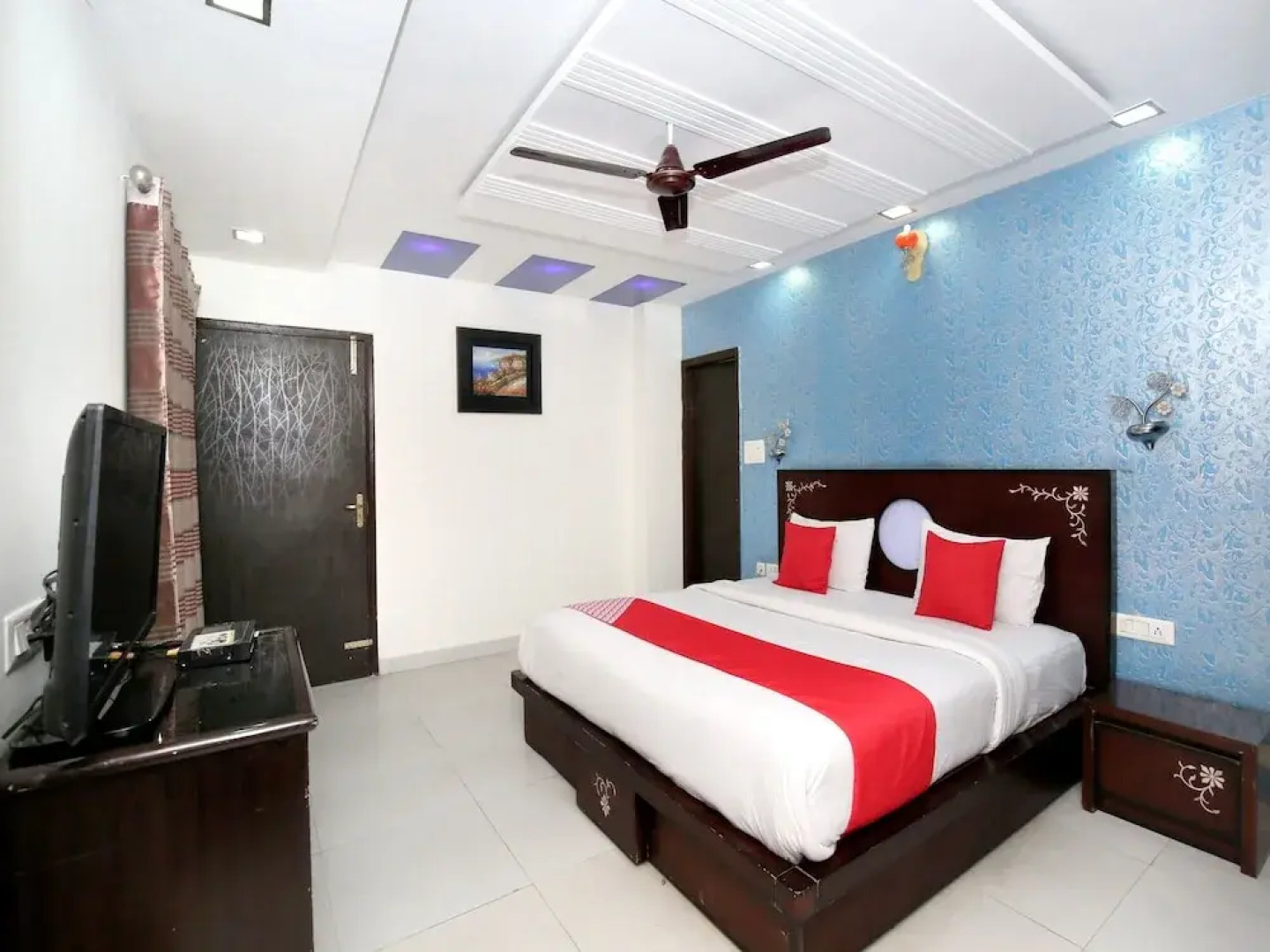 OYO 12188 Home Modern 2BHK Kalka Shimla Highway