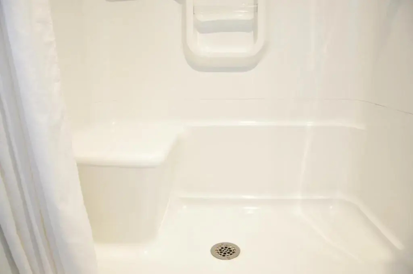 Moonlight Inn and Suites