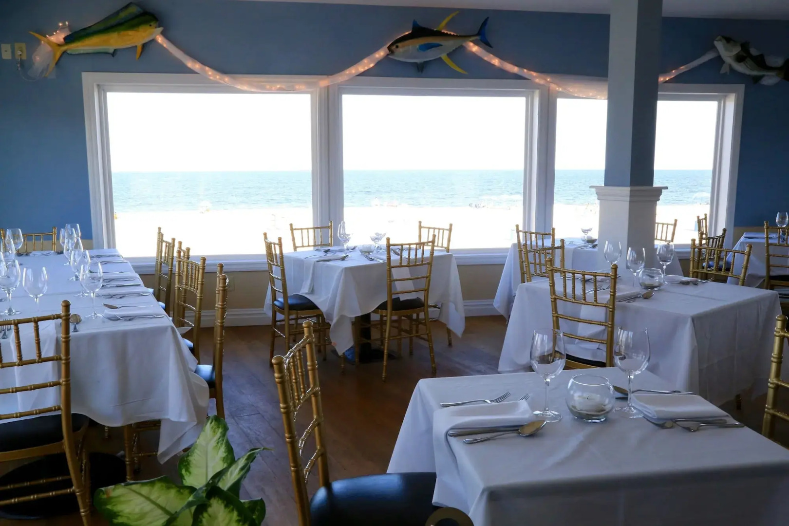 The White Sands Oceanfront Resort & Spa