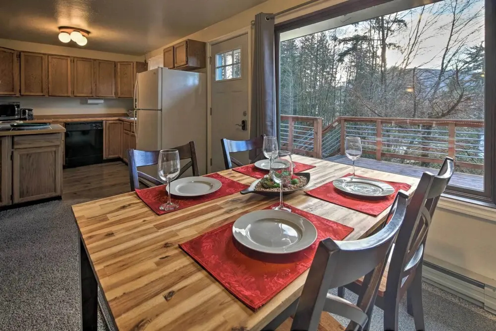 Cozy Retreat w/ Fire Pit - Near Mendenhall Glacier