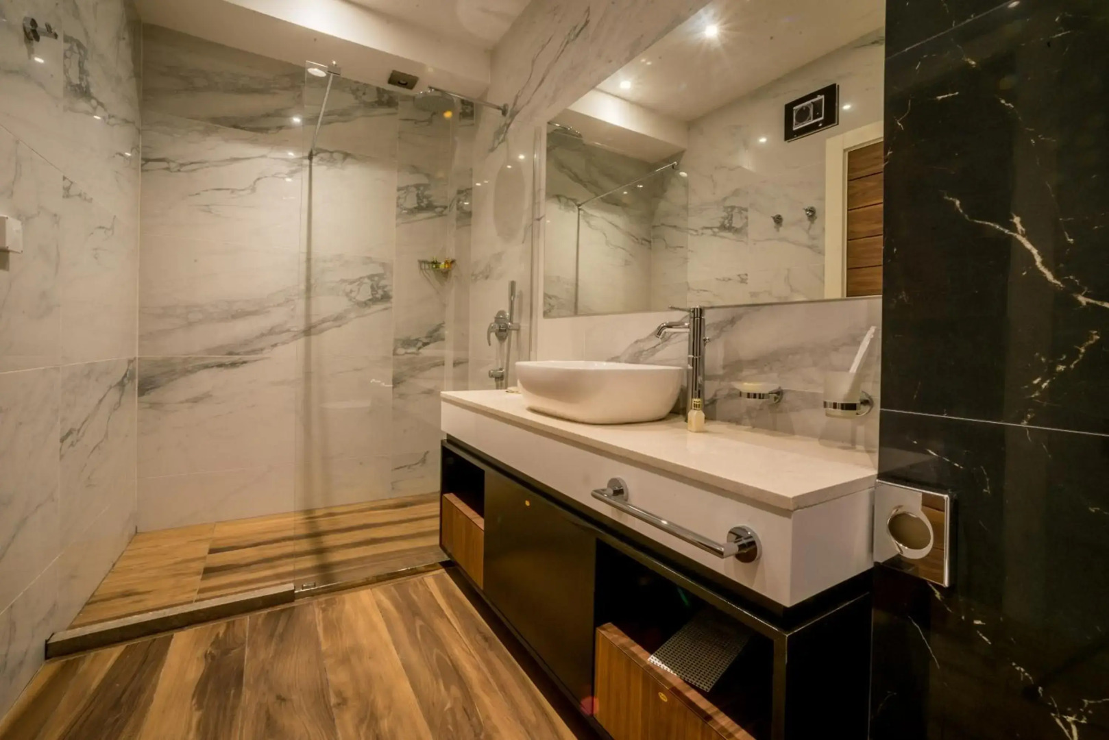 Palazzo del Mare - Essenza