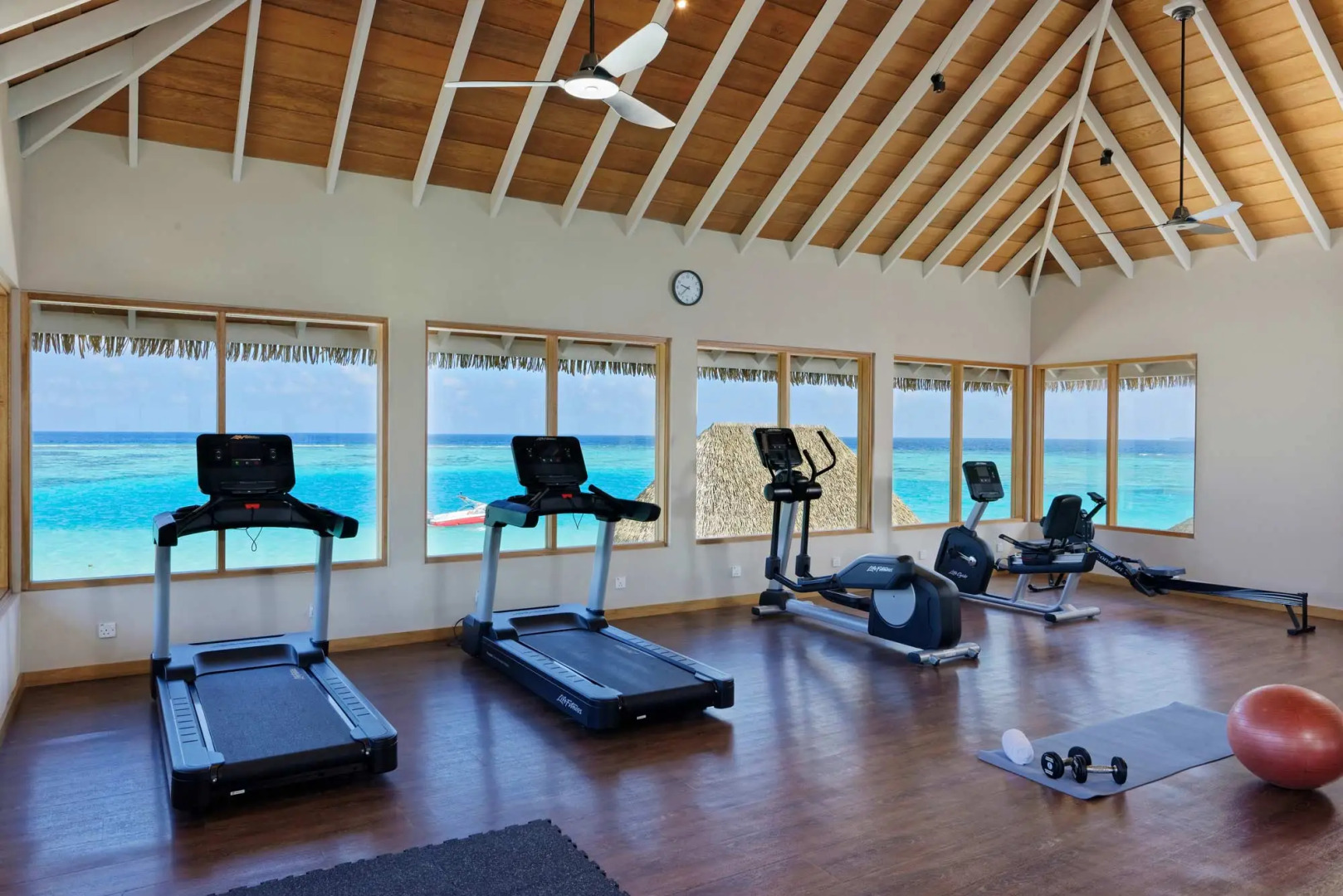 Emerald Faarufushi Resort & Spa