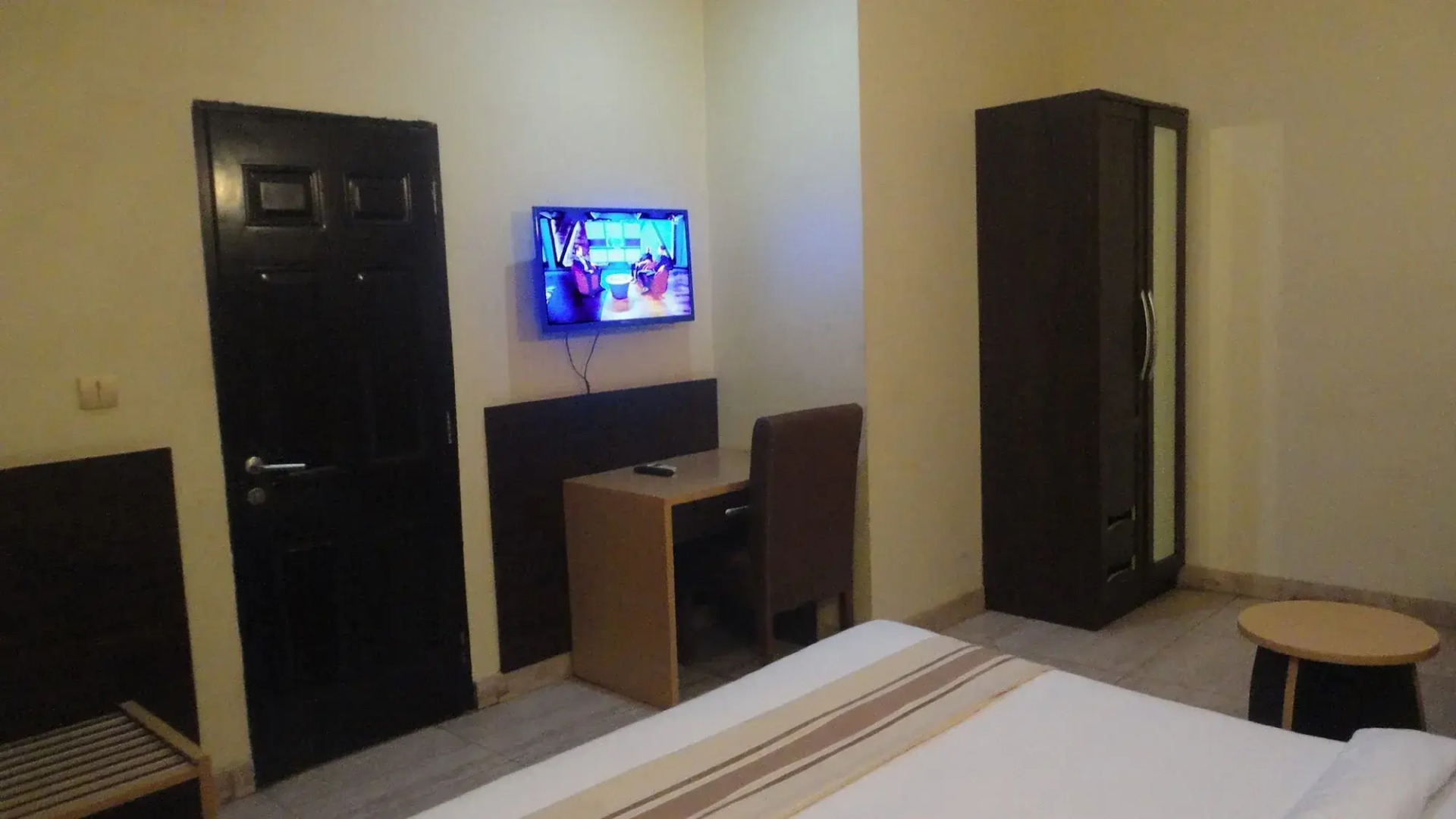 Caesar's Court Hotel and Suites