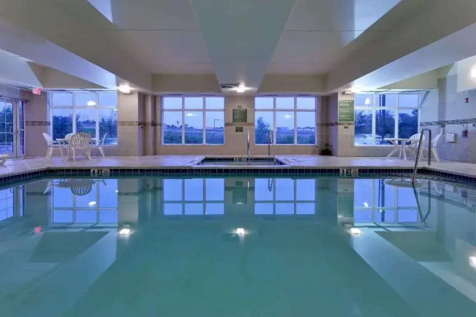 Country Inn & Suites Harrisburg@ Union Deposit Rd.