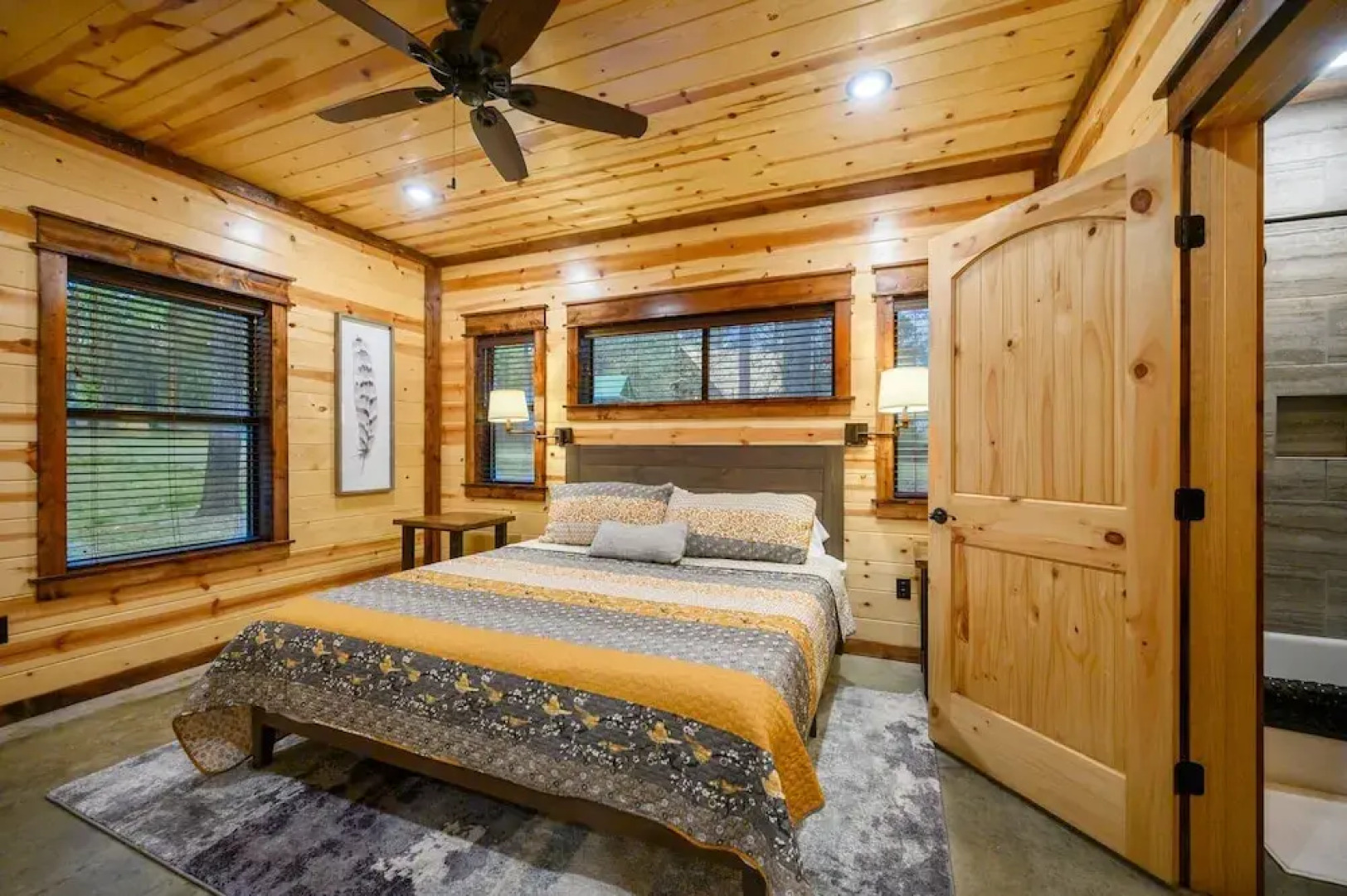 Sugar Daddy Cabin for 13!