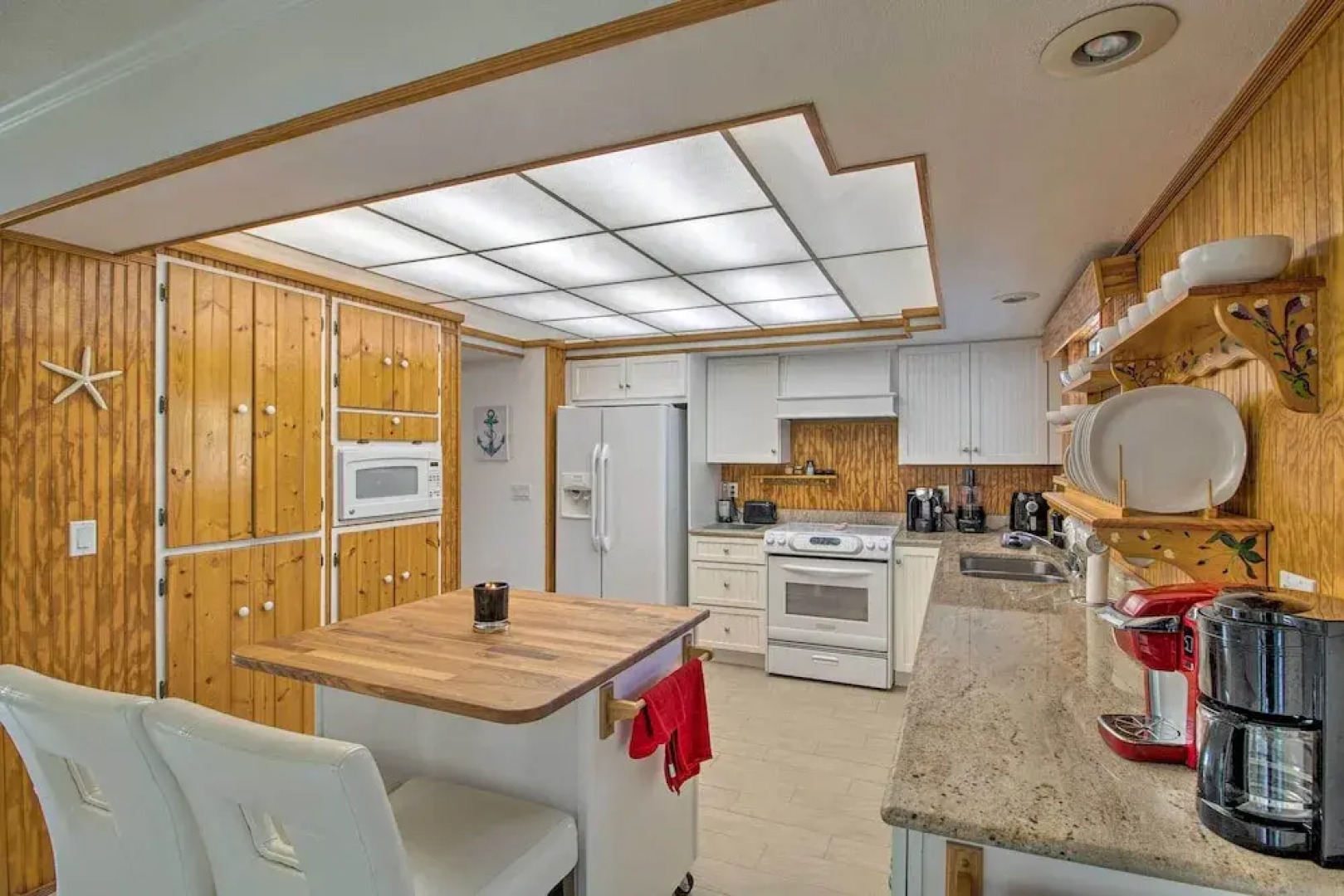 Pet-friendly Sebastian Home on Lake; Golf Nearby