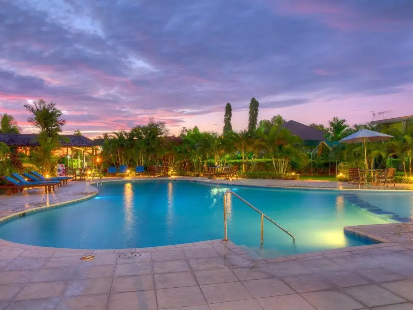 Tanoa Waterfront Hotel