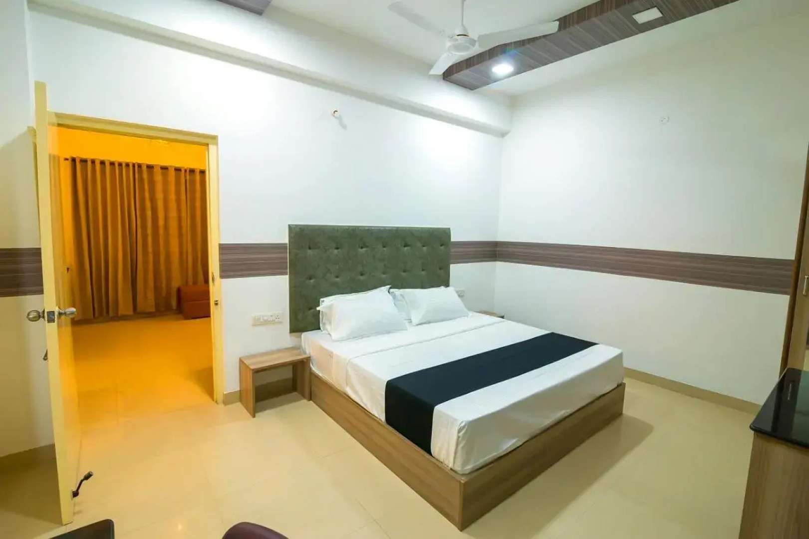 LIVGRAND LAKSHMI KRUPA APARTMENT MG Road Salem