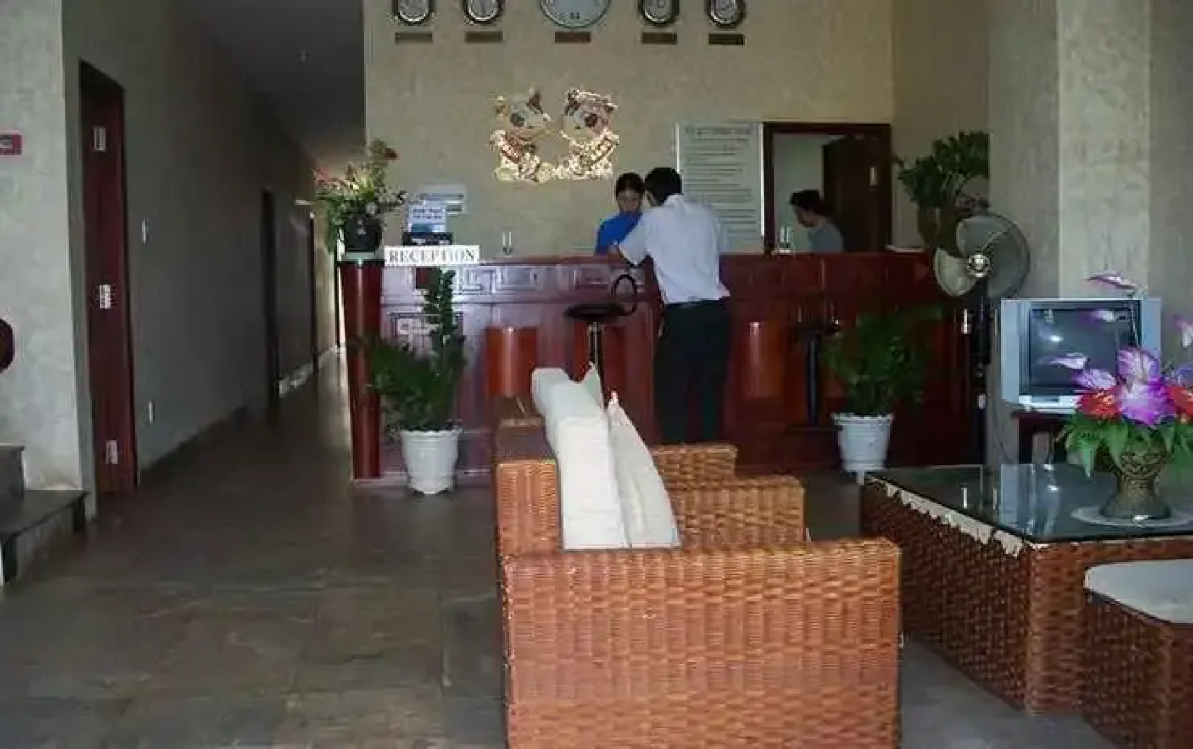 Phuong Dong Hotel
