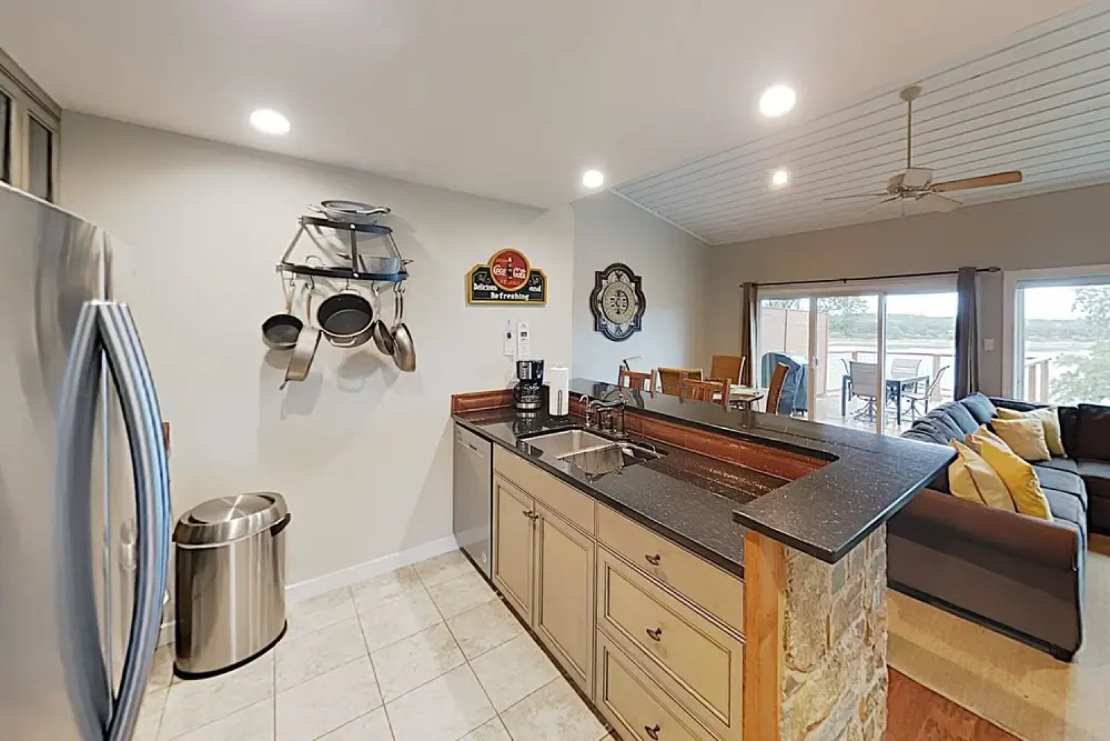 3BR 2BA Lake Travis Waterfront with Boat Launch by RedAwning