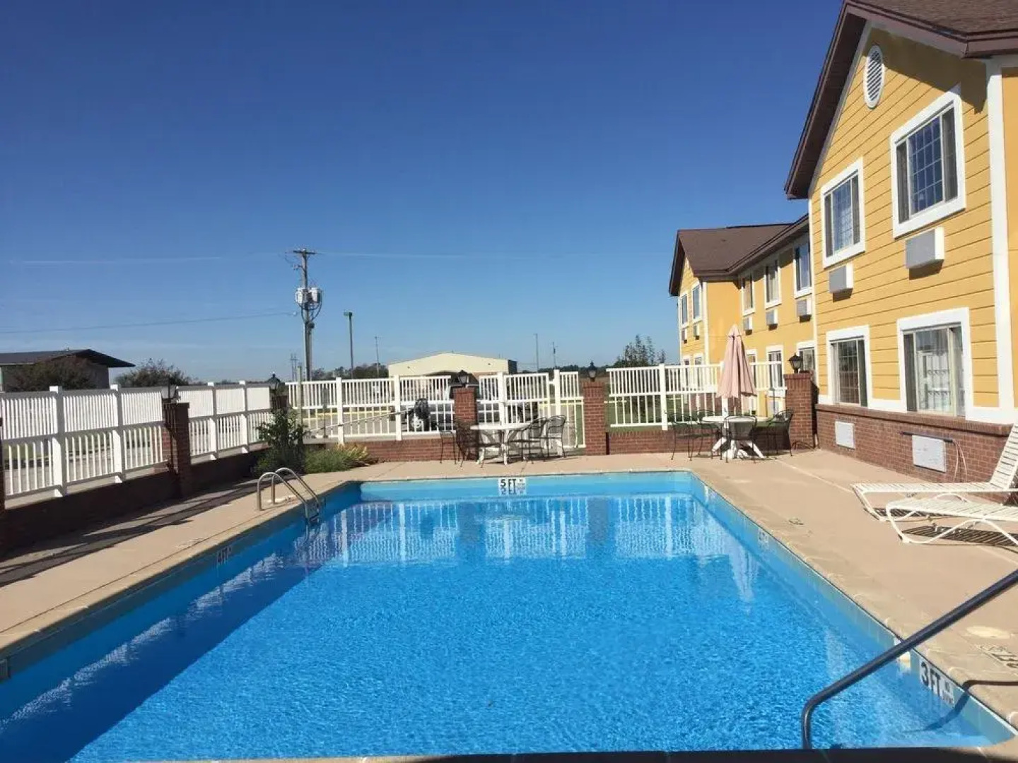 Days Inn Lake Village