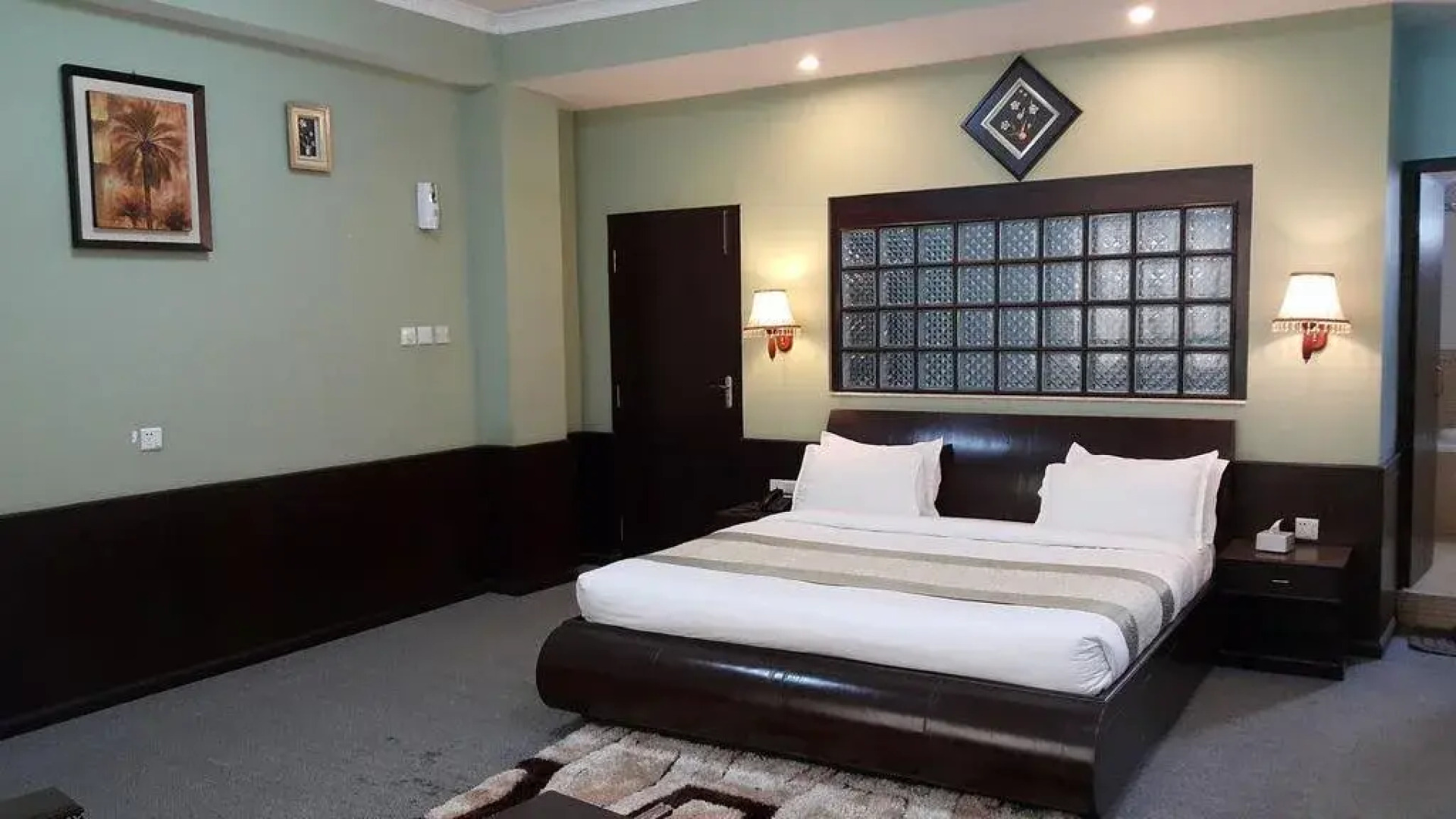 Darcys International Hotel