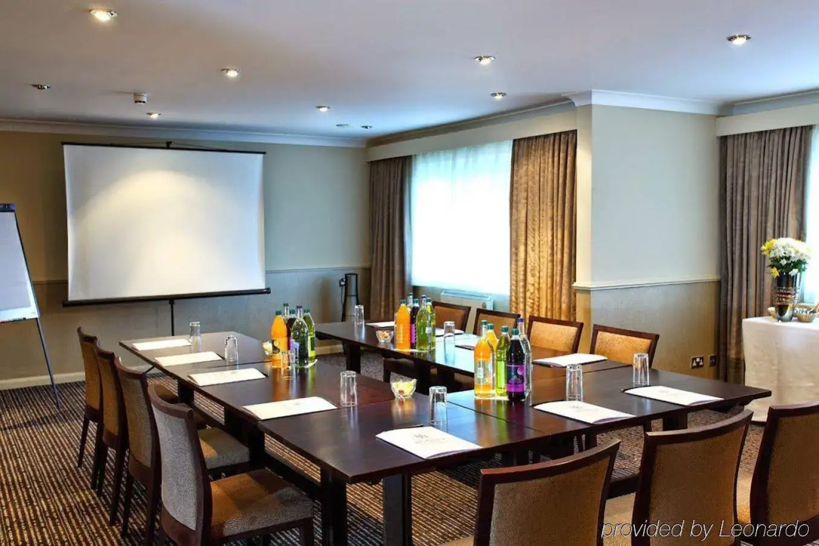 Hunley Hotel and Golf Club