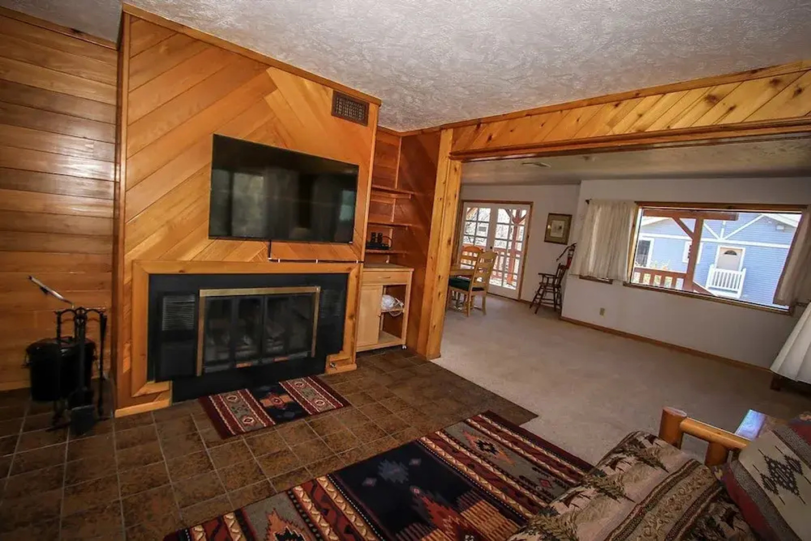 Grande Lodge 1053 by RedAwning