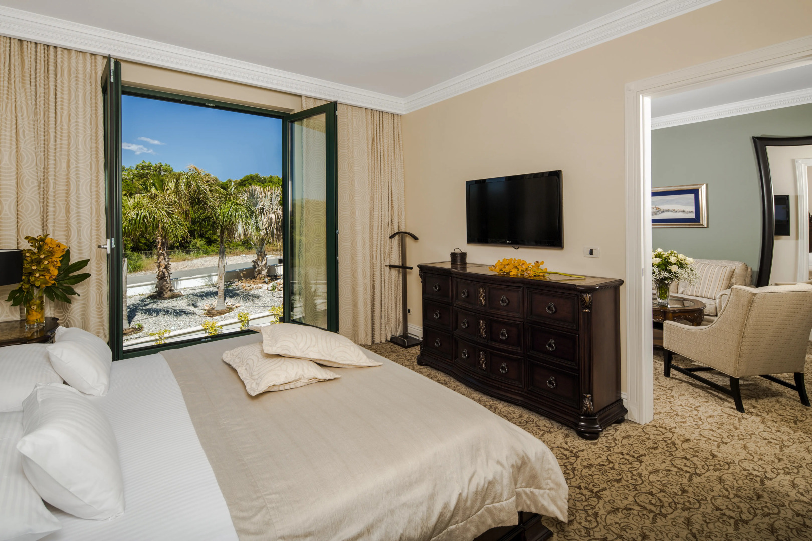 Royal Princess Hotel