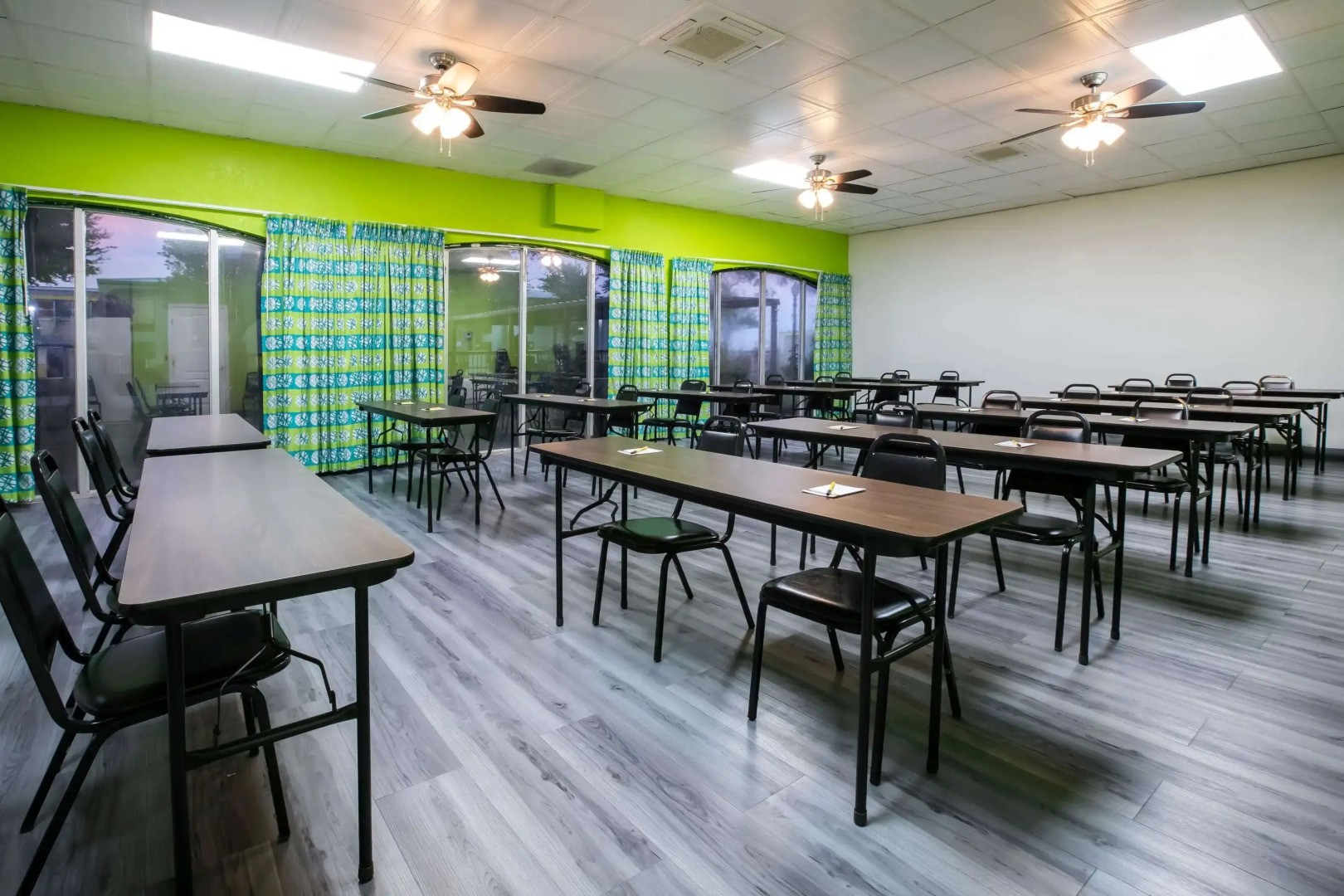 Super 8 by Wyndham Ft Stockton