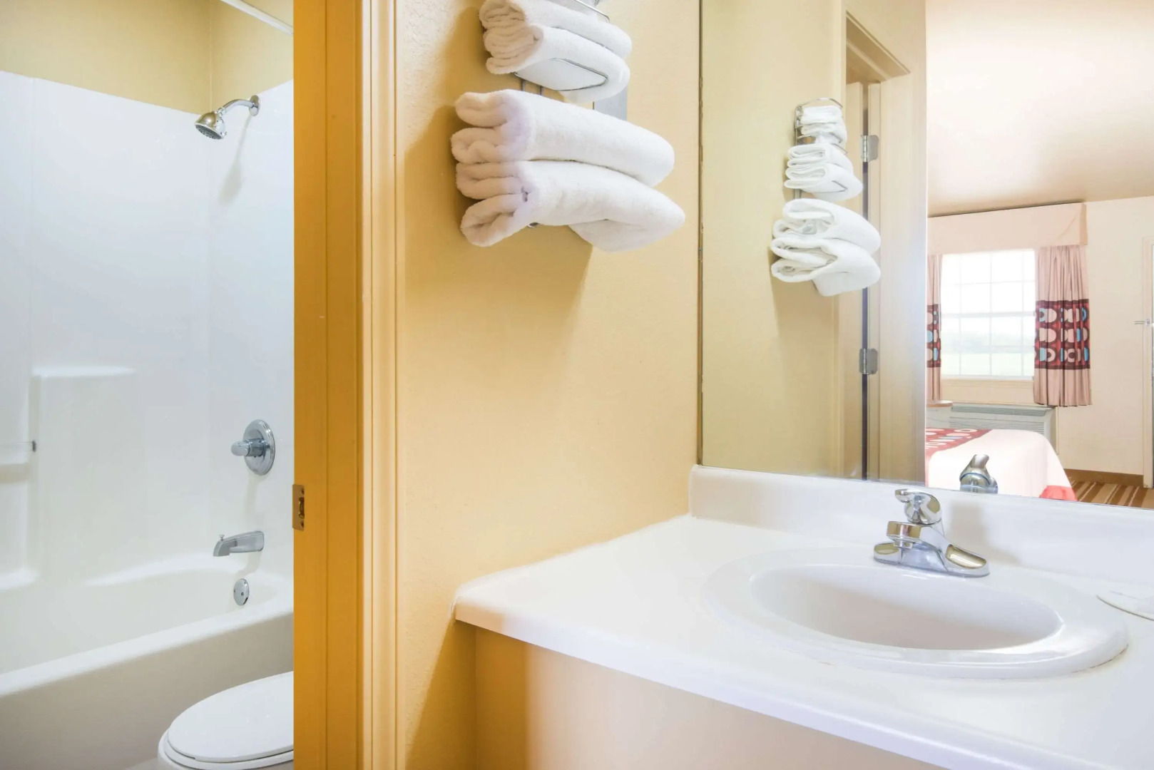 Super 8 by Wyndham Big Cabin/Vinita Area