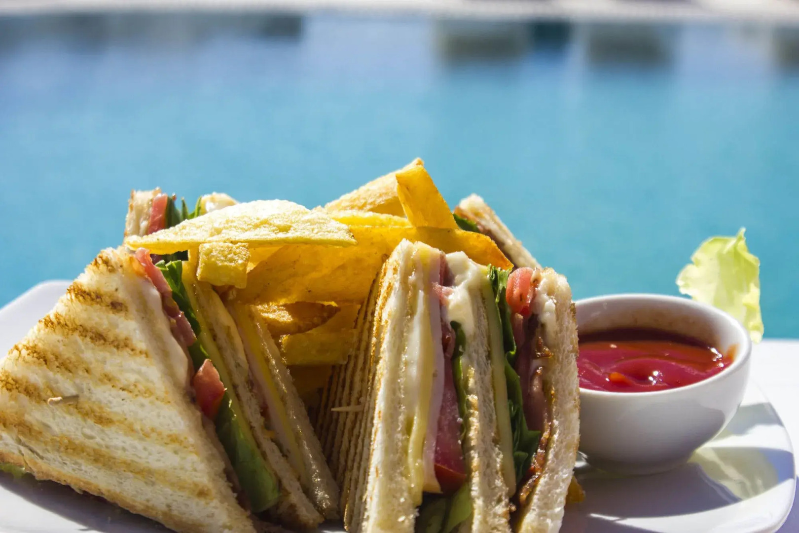 Flaskos Luxury Suites